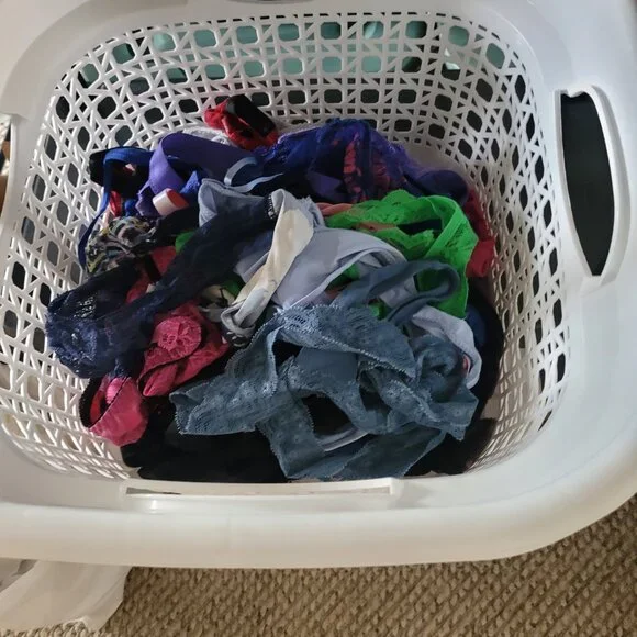 "ALOT OF CLOTHZ" - Picture 3 of 14